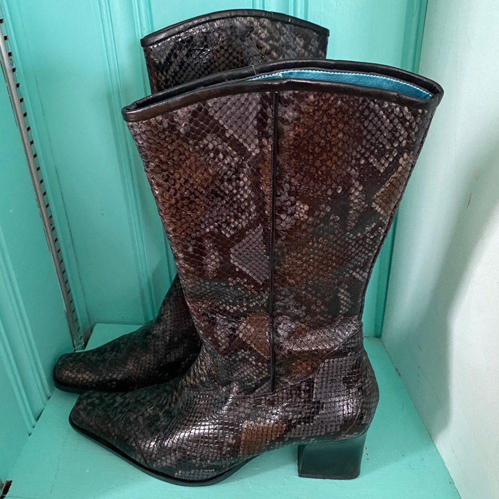 Black brown snake scale Italian boots